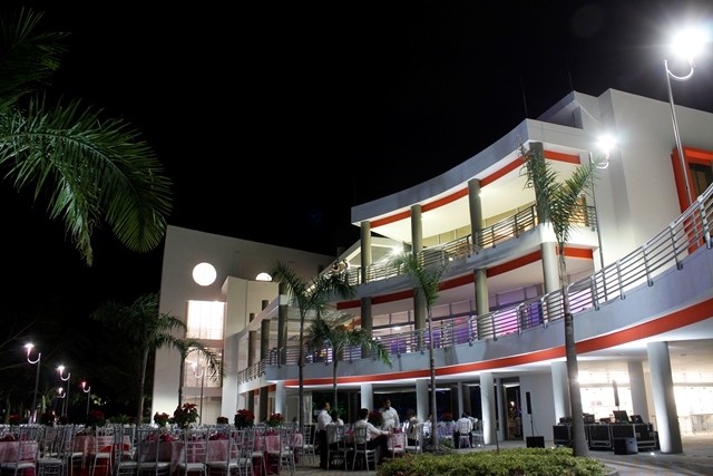 Centro de Convenciones Comfamiliar Los Lagos al servicio de sus afiliados •  La Nación