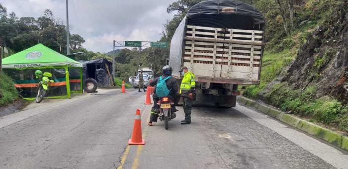 Operativos Para La Movilidad En El Puente De Reyes • La Nación