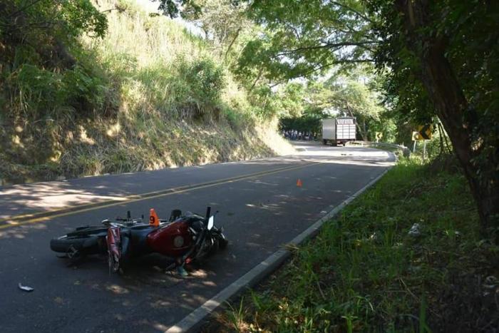 Un muerto dejó accidente en la vía Pitalito-Garzón 12 25 abril, 2021