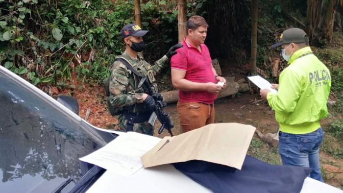 Debilitadas economías ilícitas derivadas del narcotráfico del GAO-r E1 Frente Carolina Ramírez 8 25 junio, 2021