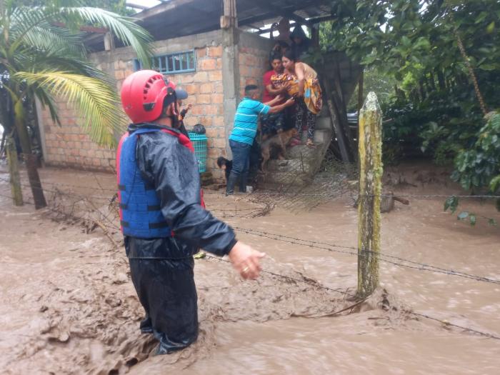 Crecientes súbitas tienen en jaque a Acevedo, Suaza y Guadalupe 10 19 julio, 2021