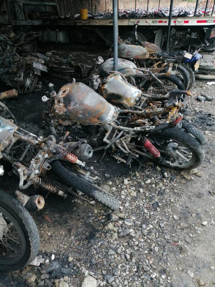 Más de doscientas motos incineradas en parqueadero de La Plata 7 31 agosto, 2021