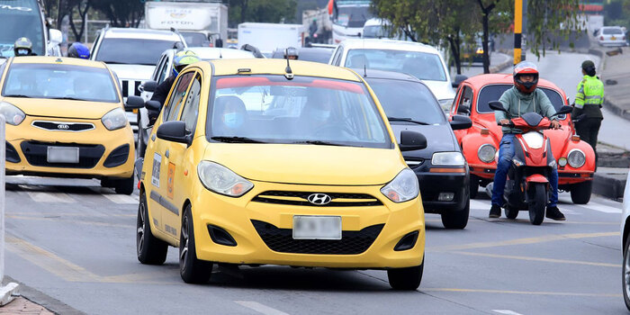 Government will issue compensation bonus for gasoline to taxi drivers through the Banco Agrario y Fiduagraria • La Nación