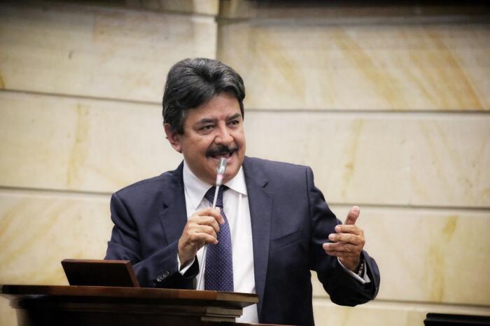 “We are facing a flagrant deterioration of security in my department” Senator Carlos Julio • La Nación