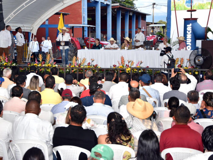 En medio del discurso, el mandatario se refirió a la polémica existente frente al caso de corrupción con el contrato de los carrotanques de La Guajira.