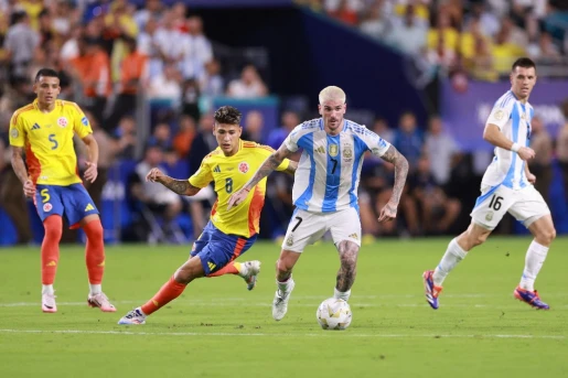 El emocionante partido futbolístico tuvo en vilo a los colombianos, tanto que hubo prórroga y en fue allí donde se dio el primer y único gol de Argentina, con el cual se mantuvo como campeón de la Copa América.